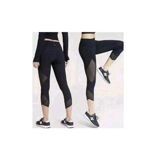 Athleta Aura Sonar Capri Black Leggings Womens XS Mesh Cropped Sporty Workout Gy